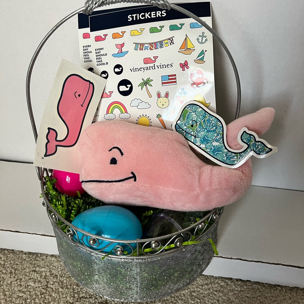Vineyard vines pink small plush whale